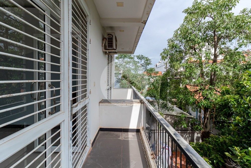 4 Bedroom House For Rent - Svay Dangkum, Siem Reap - Image 9