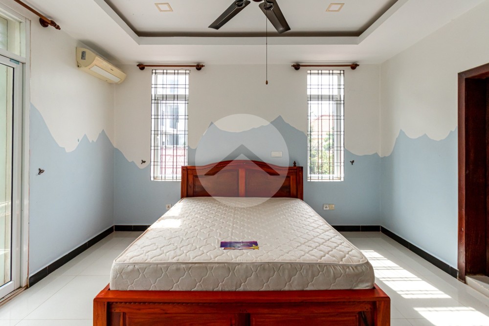 4 Bedroom House For Rent - Svay Dangkum, Siem Reap - Image 8