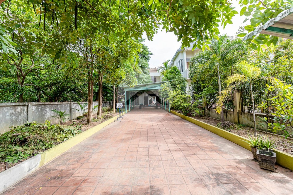4 Bedroom House For Rent - Svay Dangkum, Siem Reap - Image 21