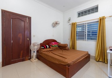 4 Bedroom Villa For Rent - Sangkat Siem Reap, Siem Reap thumbnail