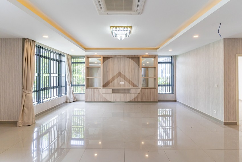 6 Bedroom Queen Villa For Rent - Chip Mong 60m, Khan Meanchey, Phnom Penh