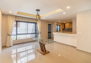 6 Bedroom Queen Villa For Rent - Chip Mong 60m, Khan Meanchey, Phnom Penh thumbnail