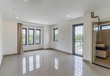 6 Bedroom Queen Villa For Rent - Chip Mong 60m, Khan Meanchey, Phnom Penh thumbnail