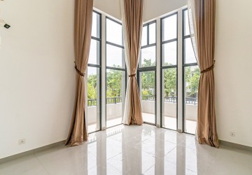 6 Bedroom Queen Villa For Rent - Chip Mong 60m, Khan Meanchey, Phnom Penh thumbnail