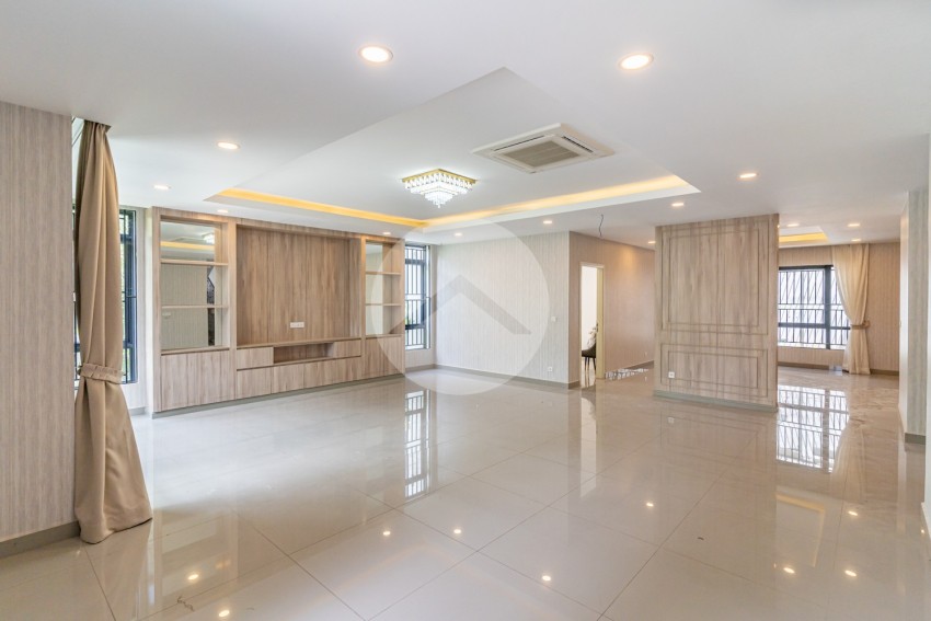 6 Bedroom Queen Villa For Rent - Chip Mong 60m, Khan Meanchey, Phnom Penh