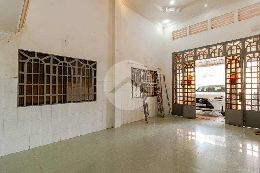 3 Bedroom Commercial Shophouse For Sale - Svay Dangkum, Siem Reap