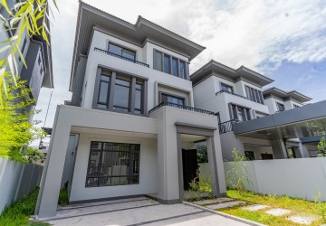 5 Bedroom Queen B Villa For Sale - Chip Mong 598, Khan Russey Keo, Phnom Penh thumbnail