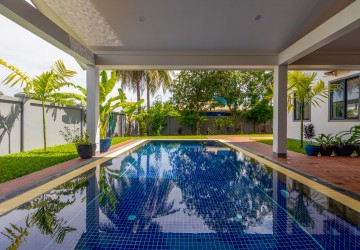 4 Bedroom Villa For Sale - Sala Kamreuk, Siem Reap thumbnail