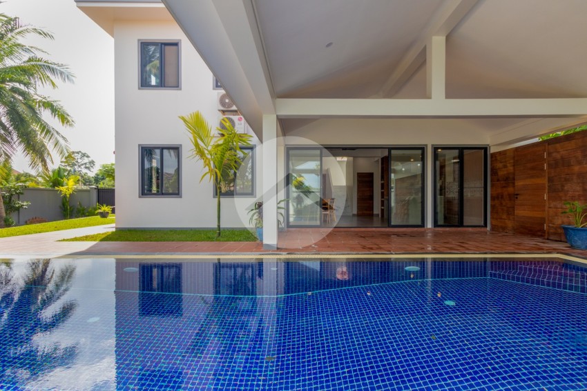 4 Bedroom Villa For Sale - Sala Kamreuk, Siem Reap