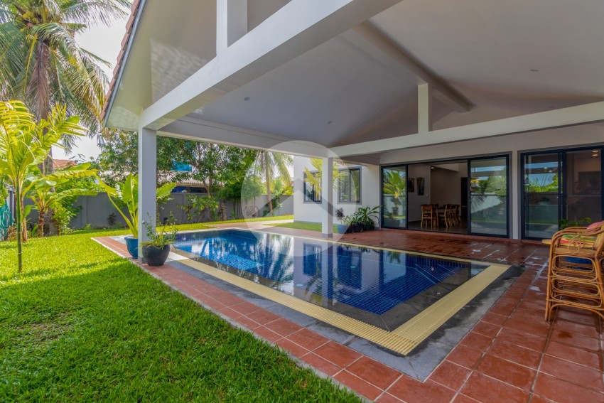 4 Bedroom Villa For Sale - Sala Kamreuk, Siem Reap