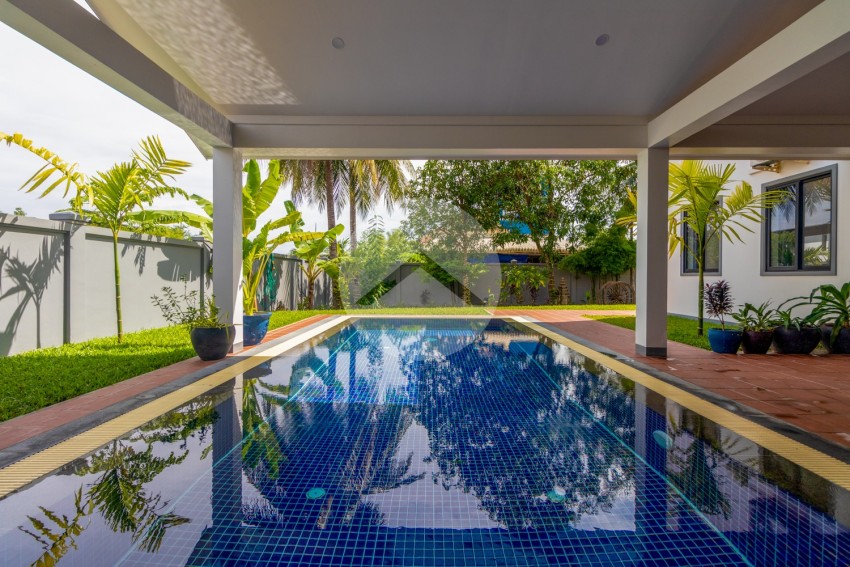 4 Bedroom Villa For Sale - Sala Kamreuk, Siem Reap