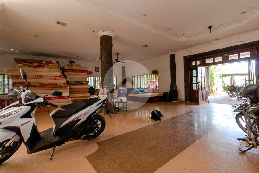 36 Bedroom Hotel For Rent - Slor Kram, Siem Reap