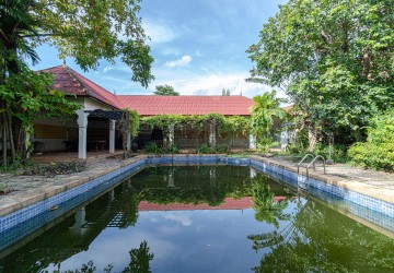 36 Bedroom Hotel For Rent - Slor Kram, Siem Reap thumbnail