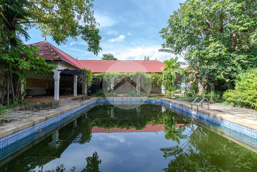 36 Bedroom Hotel For Rent - Slor Kram, Siem Reap