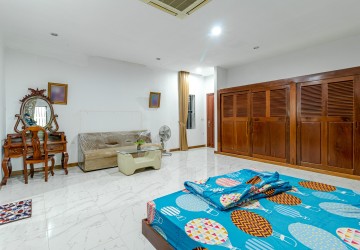 2 Bedroom House For Rent - Kouk Chak, Siem Reap thumbnail