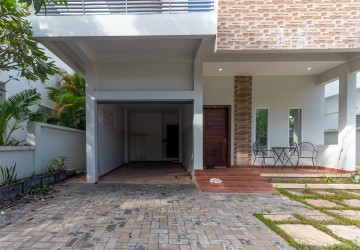 3 Bedroom Villa For Rent - Sra Ngae, Siem Reap thumbnail