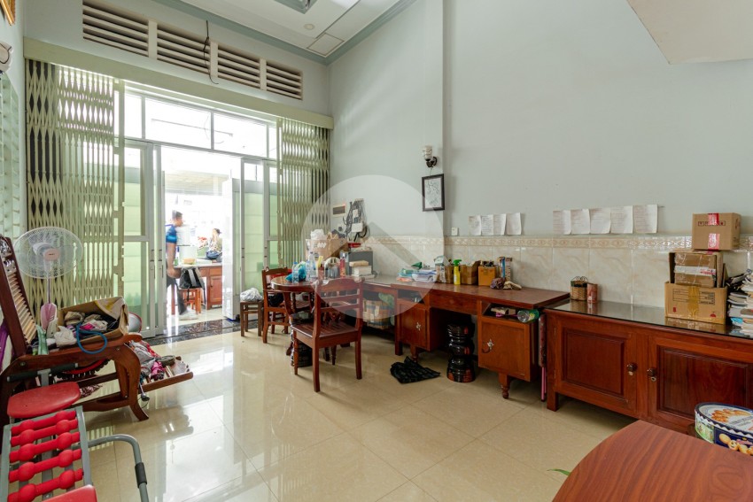 3 Bedroom Shop For Rent - Kouk Chak, Siem Reap