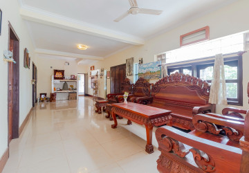 14 Bedroom Guesthouse For Rent - Slor Kram, Siem Reap thumbnail