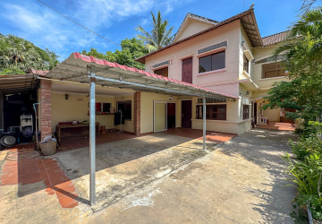 14 Bedroom Guesthouse For Rent - Slor Kram, Siem Reap thumbnail