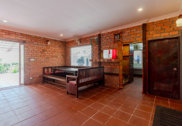 14 Bedroom Guesthouse For Rent - Slor Kram, Siem Reap thumbnail