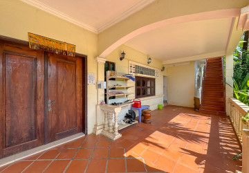 14 Bedroom Guesthouse For Rent - Slor Kram, Siem Reap thumbnail