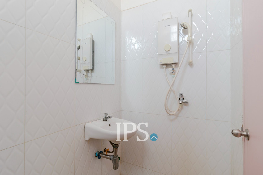 14 Bedroom Guesthouse For Rent - Slor Kram, Siem Reap