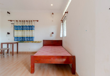 14 Bedroom Guesthouse For Rent - Slor Kram, Siem Reap thumbnail