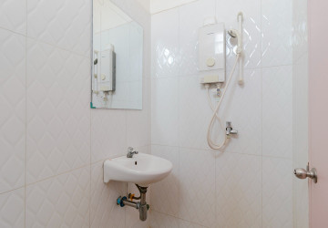 14 Bedroom Guesthouse For Rent - Slor Kram, Siem Reap thumbnail