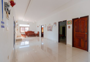 14 Bedroom Guesthouse For Rent - Slor Kram, Siem Reap thumbnail