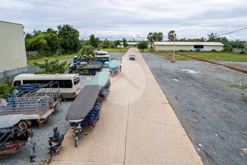 5,970 Sqm Warehouse For Rent - Phsar Daek, Ponhea Lueu, Kandal Province