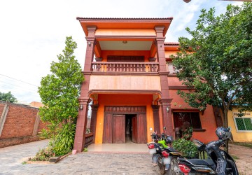 5 Bedroom House For Rent - Svay Dangkum, Siem Reap thumbnail