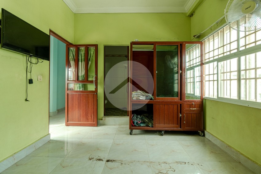 5 Bedroom Commercial Shophouse For Rent - On 7 Makara Road, Sala Kamreuk, Siem Reap