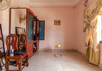 5 Bedroom Commercial Shophouse For Rent - On 7 Makara Road, Sala Kamreuk, Siem Reap thumbnail