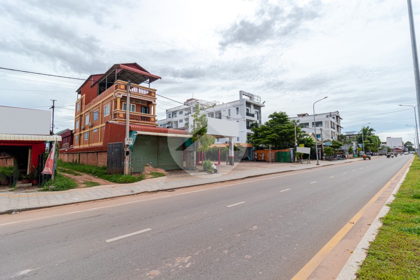 5 Bedroom Commercial Shophouse For Rent - On 7 Makara Road, Sala Kamreuk, Siem Reap