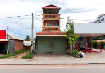 5 Bedroom Commercial Shophouse For Rent - On 7 Makara Road, Sala Kamreuk, Siem Reap thumbnail