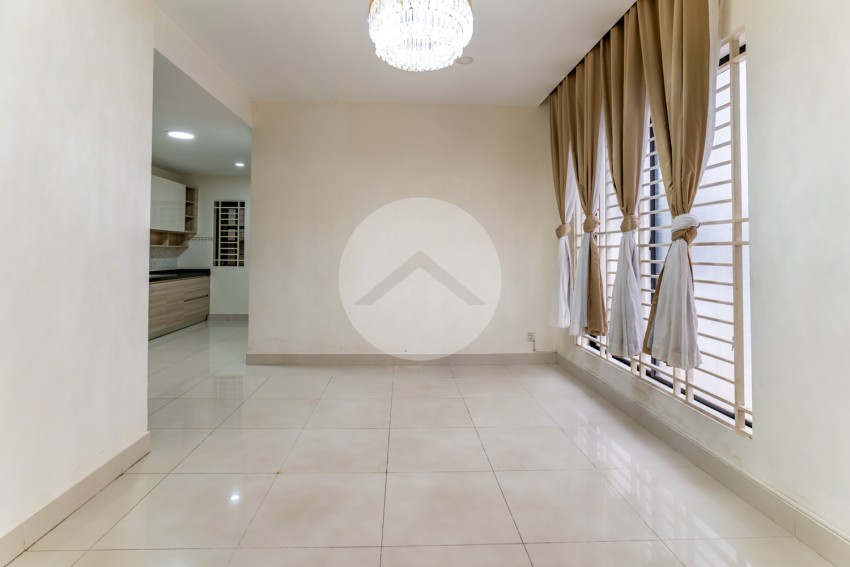 4 Bedroom Twin Villa For Rent - Chak Angrae Kraom, Phnom Penh