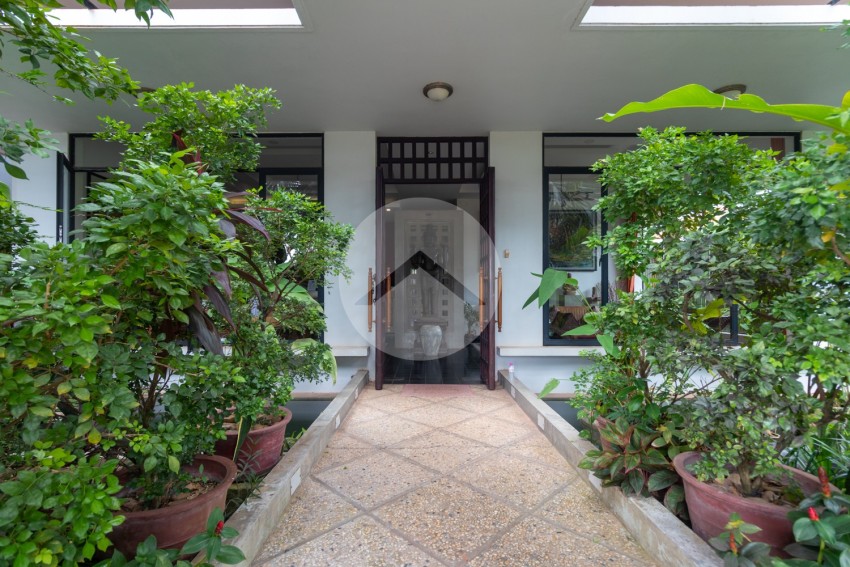 16 Bedroom Hotel For Rent - Svay Dangkum , Siem Reap