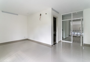 4 Bedroom Shophouse For Rent - Chip Mong 271, Chak Angrae Kraom, Phnom Penh thumbnail