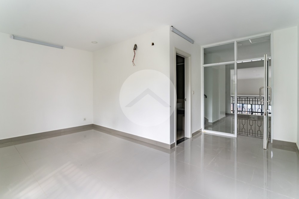 4 Bedroom Shophouse For Rent - Chip Mong 271, Chak Angrae Kraom, Phnom Penh - Image 12