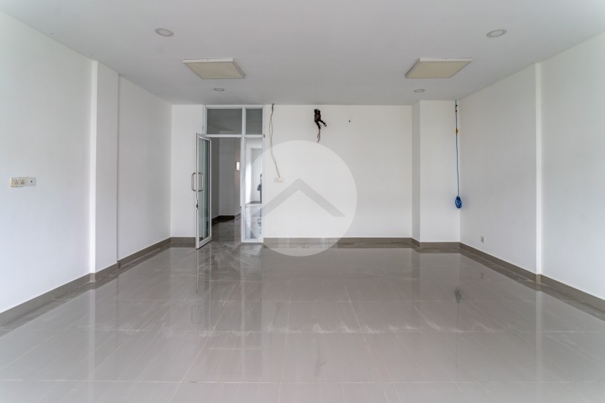 4 Bedroom Shophouse For Rent - Chip Mong 271, Chak Angrae Kraom, Phnom Penh