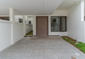 3 Bedroom Villa Plus Touch For Sale - Borey Chankiri, Preak Kam Paus, Phnom Penh thumbnail