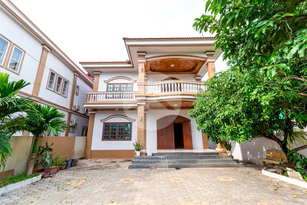 5 Bedroom Villa For Rent - Svay Dangkum, Siem Reap - Image 2