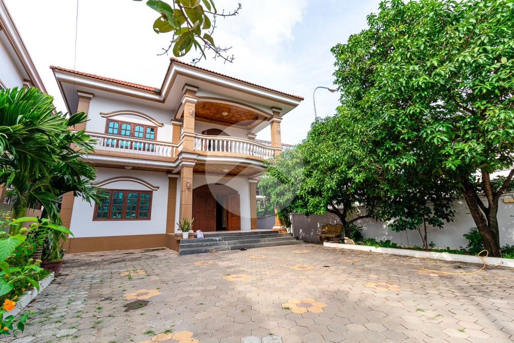 5 Bedroom Villa For Rent - Svay Dangkum, Siem Reap