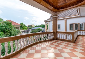 5 Bedroom Villa For Rent - Svay Dangkum, Siem Reap thumbnail