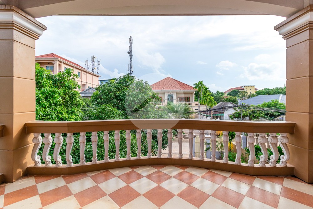 5 Bedroom Villa For Rent - Svay Dangkum, Siem Reap - Image 17
