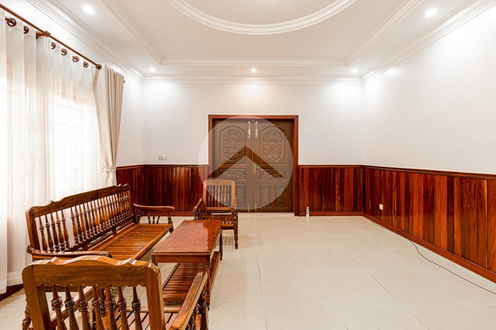 5 Bedroom Villa For Rent - Svay Dangkum, Siem Reap - Image 15