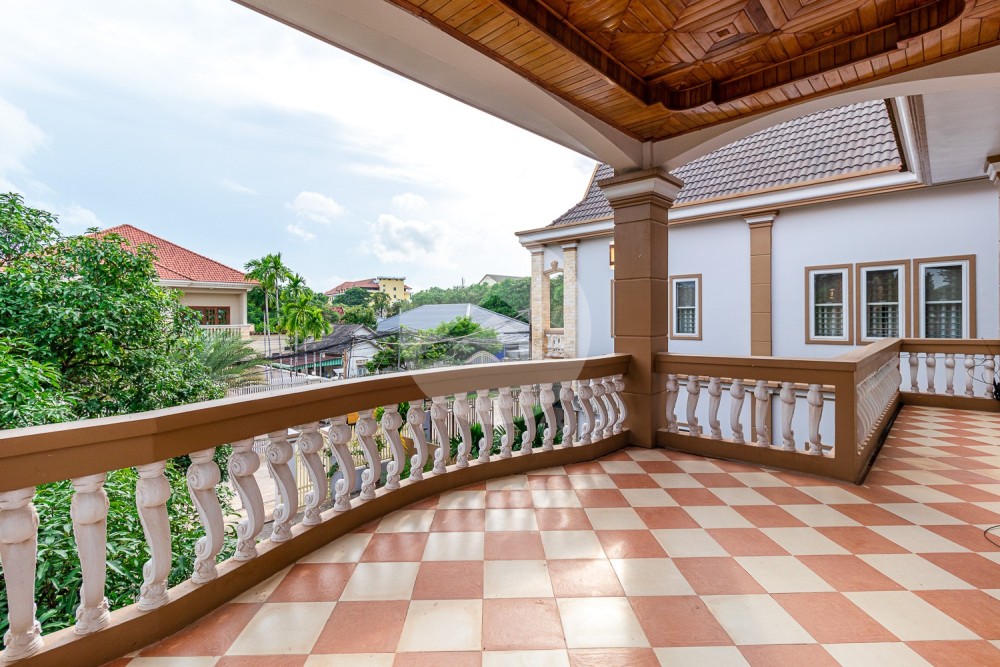 5 Bedroom Villa For Rent - Svay Dangkum, Siem Reap - Image 18