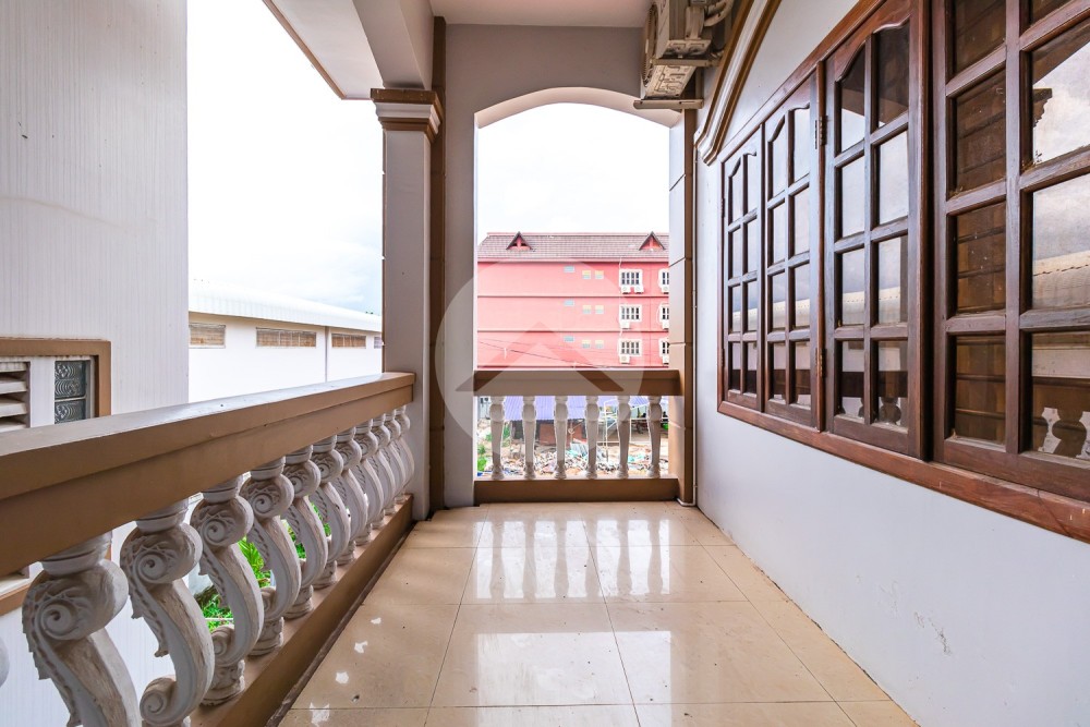 5 Bedroom Villa For Rent - Svay Dangkum, Siem Reap - Image 33