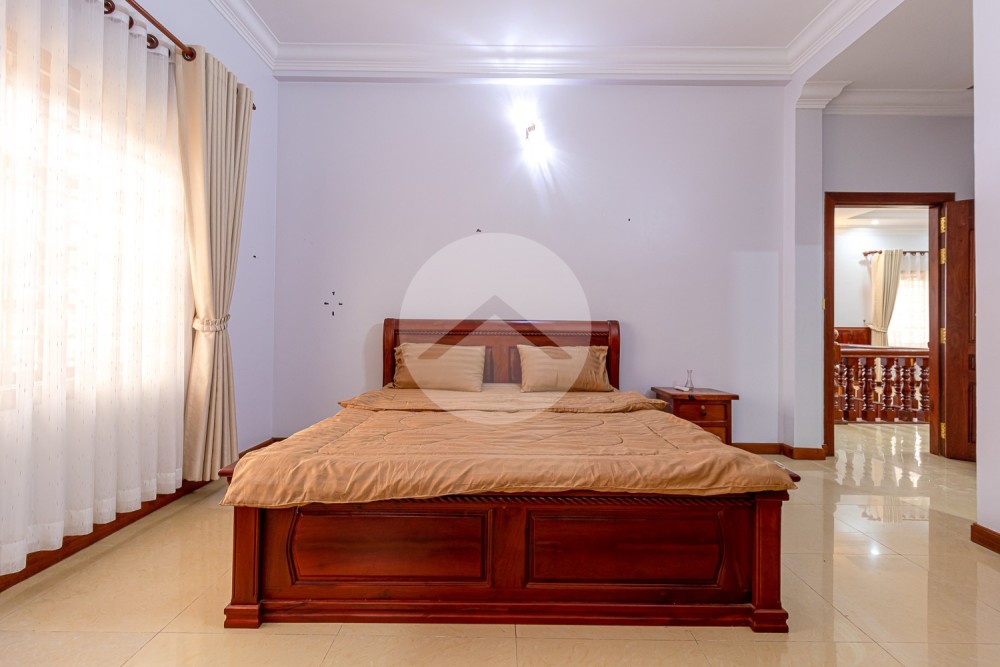5 Bedroom Villa For Rent - Svay Dangkum, Siem Reap - Image 25