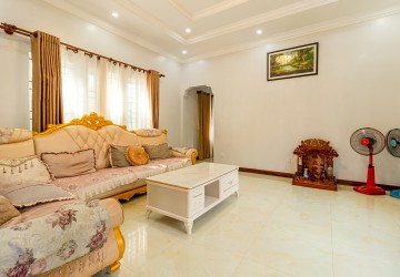 2 Bedroom Apartment For Rent - Svay Dangkum, Siem Reap thumbnail